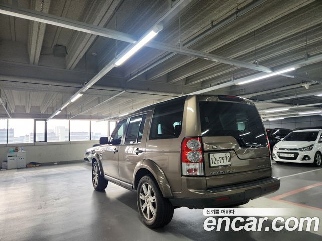 Land Rover Discovery 4 3.0 SDV6 SE 2011 — фото 5