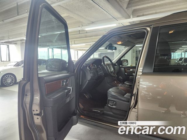 Land Rover Discovery 4 3.0 SDV6 SE 2011 — фото 8