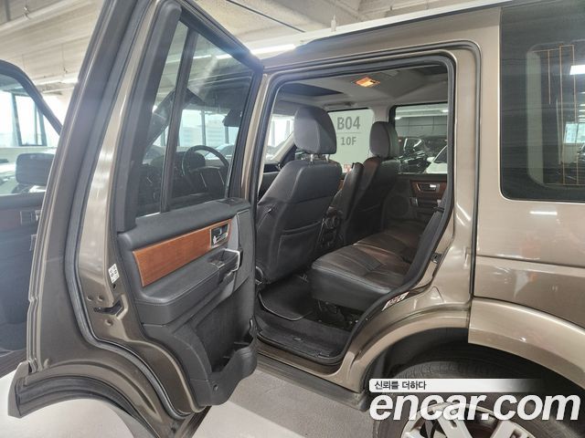 Land Rover Discovery 4 3.0 SDV6 SE 2011 — фото 9