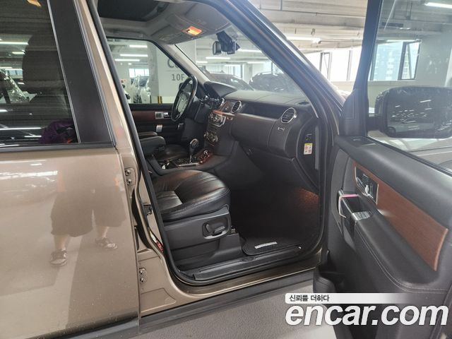 Land Rover Discovery 4 3.0 SDV6 SE 2011 — фото 15