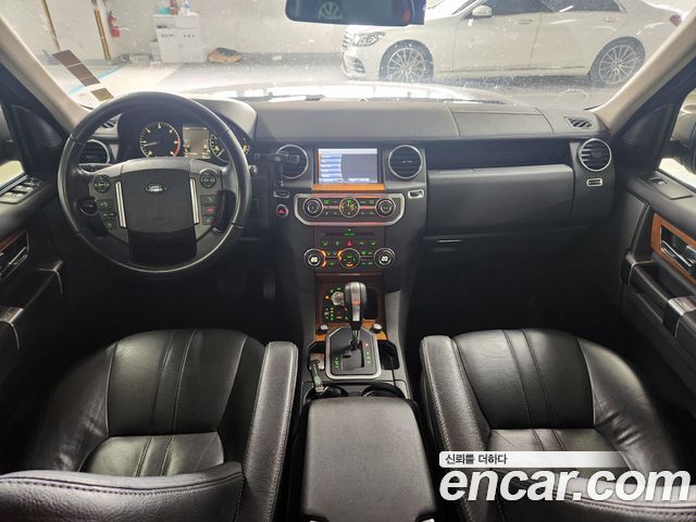 Land Rover Discovery 4 3.0 SDV6 SE 2011 — фото 18