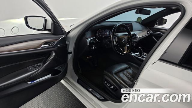 BMW 5 Series (G30) 530i M Sport Package Plus 2017 — фото 10