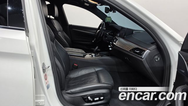 BMW 5 Series (G30) 530i M Sport Package Plus 2017 — фото 11