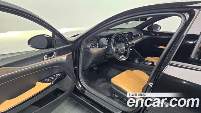 Kia K5 (III) 2.0 Noblesse 2023 — фото 11