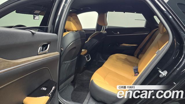 Kia K5 (III) 2.0 Noblesse 2023 — фото 12
