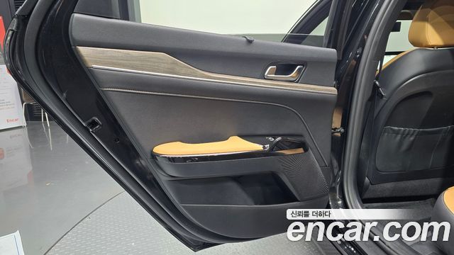 Kia K5 (III) 2.0 Noblesse 2023 — фото 25