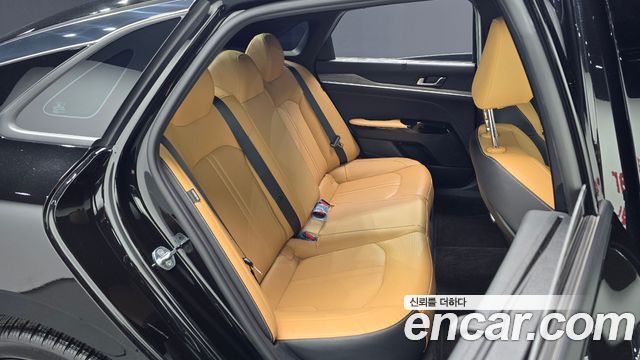 Kia K5 (III) 2.0 Noblesse 2023 — фото 26