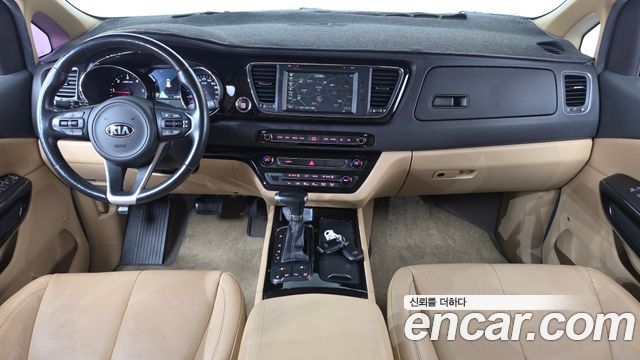 Kia Carnival 9-seater Noblesse 2017 — фото 7
