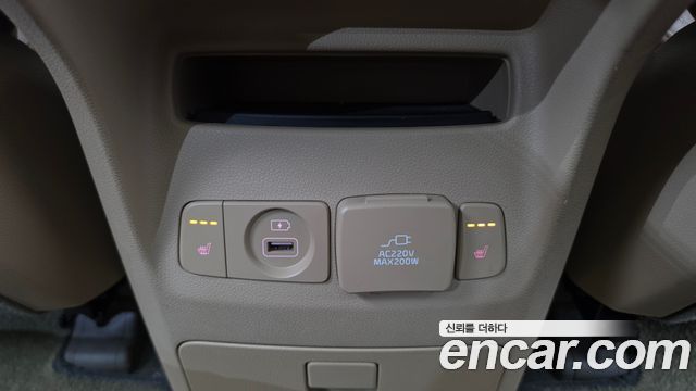 Kia Carnival 9-seater Noblesse 2017 — фото 15