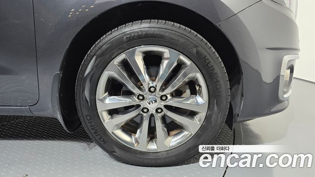 Kia Carnival 9-seater Noblesse 2018 — фото 20
