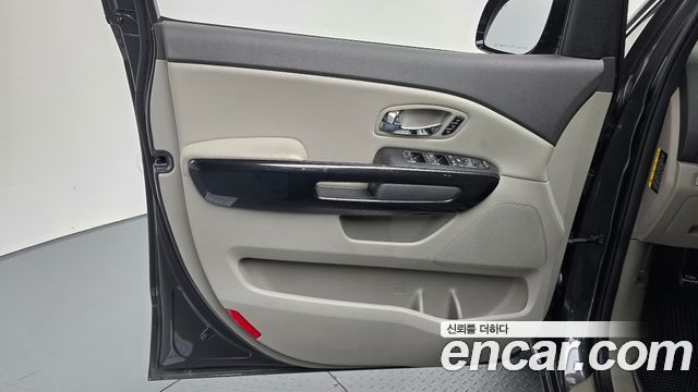 Kia Carnival 9-seater Noblesse 2018 — фото 23