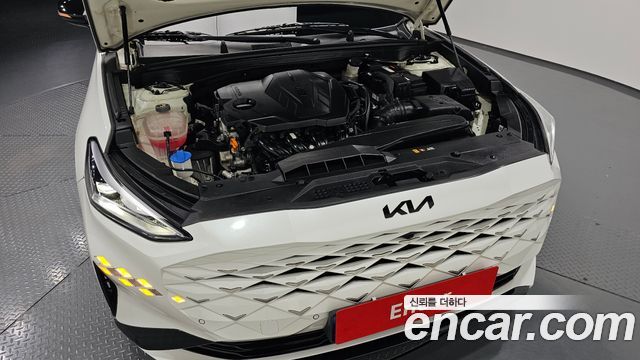 Kia K8 2.5 Gasoline 2WD Noblesse 2023 — фото 6