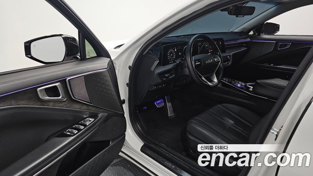 Kia K8 2.5 Gasoline 2WD Noblesse 2023 — фото 11