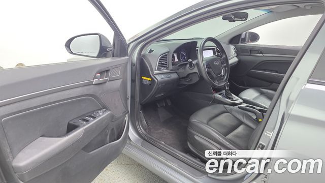 Hyundai Avante (AD) 1.6 GDI Smart 2017 — фото 10