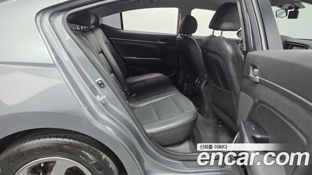 Hyundai Avante (AD) 1.6 GDI Smart 2017 — фото 12