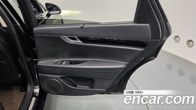 Genesis G80 (RG3) Gasoline 3.5 Turbo AWD 2022 — фото 31