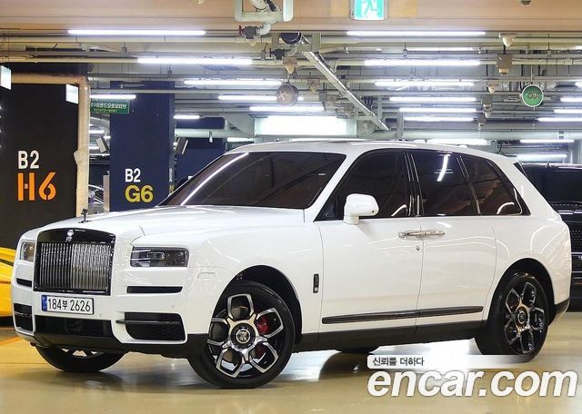Rolls-Royce Cullinan 6.7 V12 Black Badge 2023 — фото 2