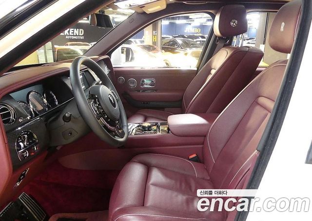 Rolls-Royce Cullinan 6.7 V12 Black Badge 2023 — фото 8