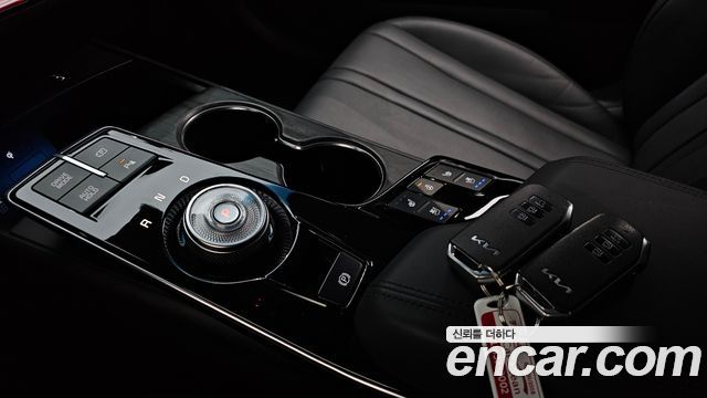 Kia K8 2.5 Gasoline 2WD Noblesse 2023 — фото 9