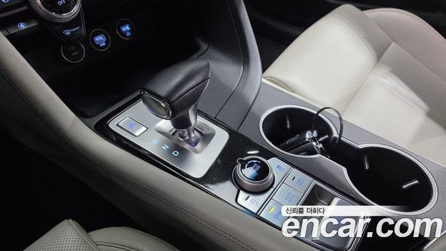 Genesis G70 Gasoline 2.0T 4WD 2021 — фото 9