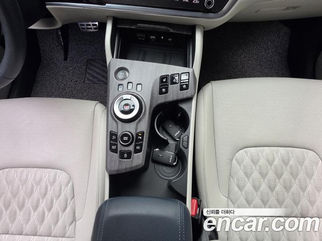 Kia Sportage (V) Gasoline 1.6 Turbo 2WD Signature 2024 — фото 9