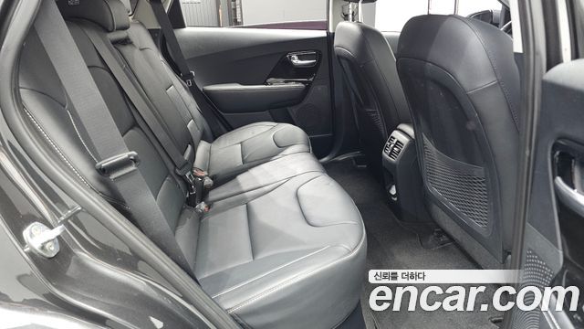 Kia Niro EV Noblesse 2022 — фото 11