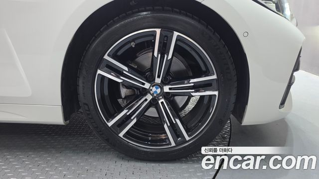 BMW 4 Series (G22) 420i M Sport Convertible 2021 — фото 21