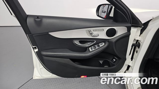 Mercedes-Benz C-Class (W205) C200 Avantgarde 2018 — фото 24