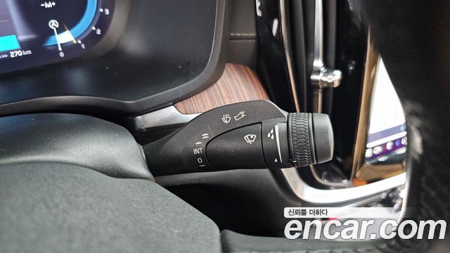 Volvo S60 (III) B5 Ultimate Bright 2023 — фото 27