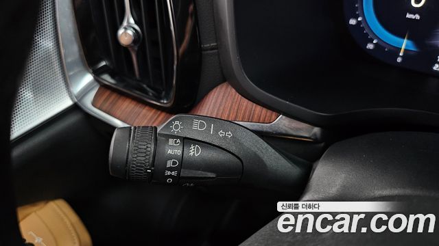 Volvo S60 (III) B5 Ultimate Bright 2023 — фото 29