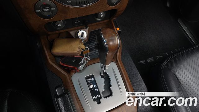 KG Mobility (SsangYong) Rexton W 2.2 4WD RX7 Luxury 2016 — фото 9