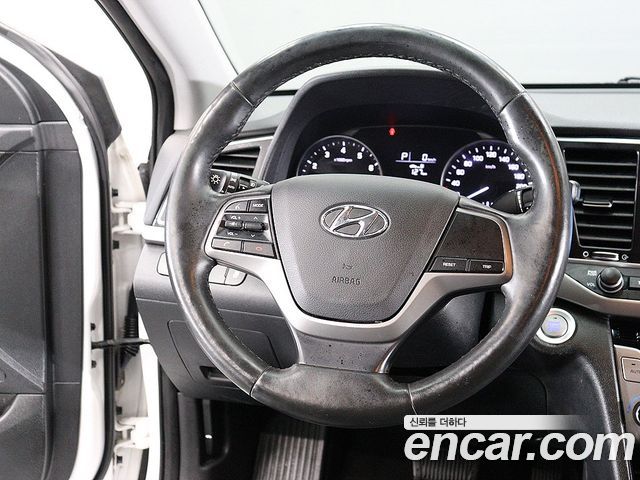 Hyundai Avante (AD) 1.6 GDI Smart 2016 — фото 19
