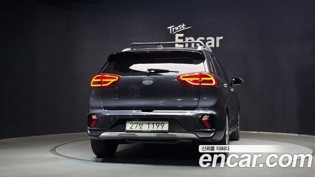 Kia Niro 1.6 HEV Noblesse Special 2020 — фото 4