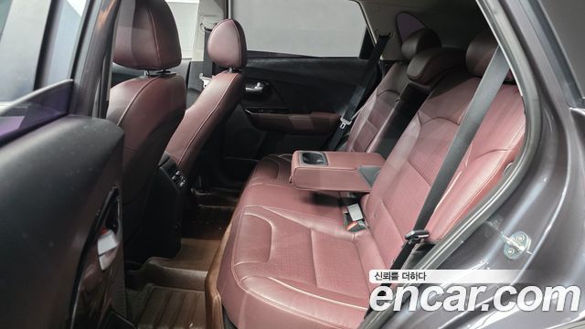 Kia Niro 1.6 HEV Noblesse Special 2020 — фото 12