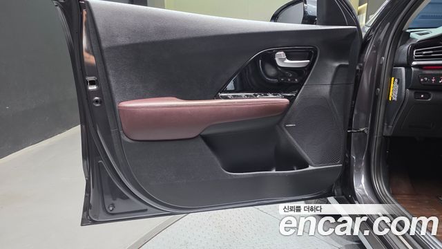 Kia Niro 1.6 HEV Noblesse Special 2020 — фото 24