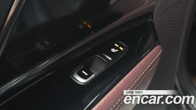Kia Niro 1.6 HEV Noblesse Special 2020 — фото 28
