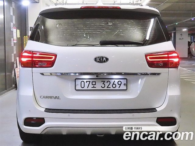 Kia Carnival Gasoline 9-Seater Noblesse 2019 — фото 5