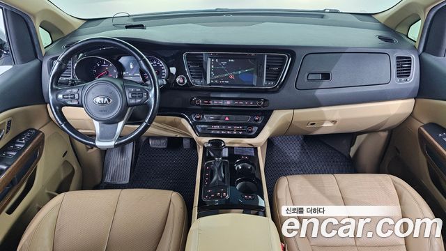Kia Carnival 9-seater Hi-Limousine Noblesse 2016 — фото 7