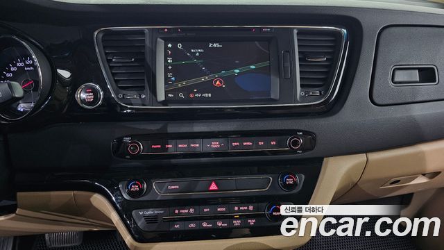 Kia Carnival 9-seater Hi-Limousine Noblesse 2016 — фото 12