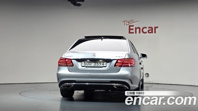 Mercedes-Benz E-Class (W212) E350 BlueTec 4MATIC 2015 — фото 4