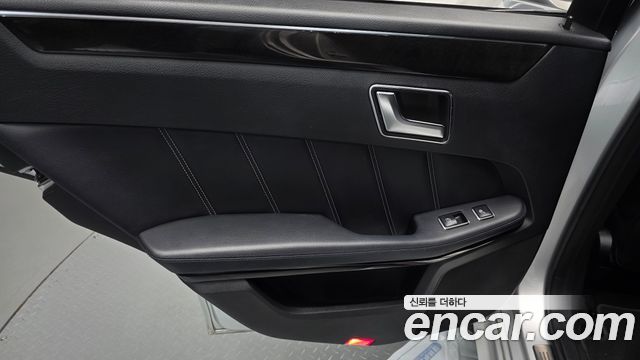 Mercedes-Benz E-Class (W212) E350 BlueTec 4MATIC 2015 — фото 25
