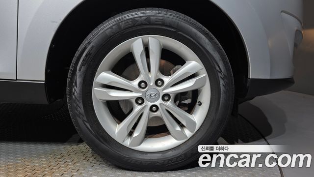 Hyundai Tucson ix Diesel 4WD X20 Luxury 2013 — фото 5