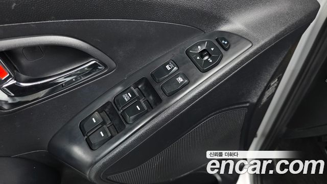 Hyundai Tucson ix Diesel 4WD X20 Luxury 2013 — фото 11