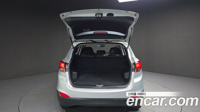Hyundai Tucson ix Diesel 4WD X20 Luxury 2013 — фото 19