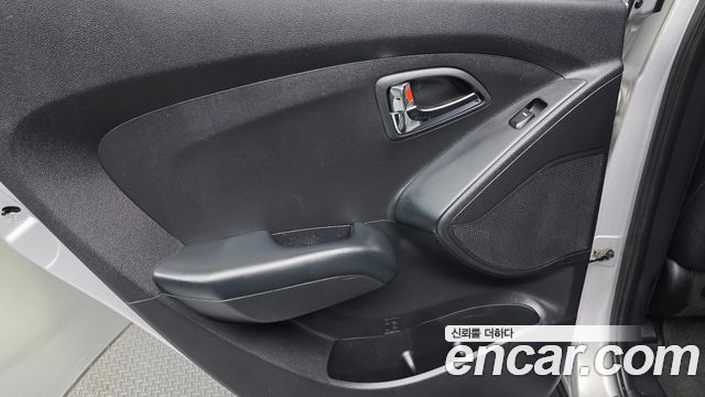 Hyundai Tucson ix Diesel 4WD X20 Luxury 2013 — фото 25