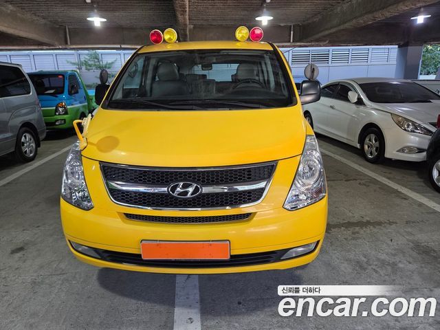Hyundai Grand Starex 12-Seater Wagon CVX Deluxe 2015 — фото 2