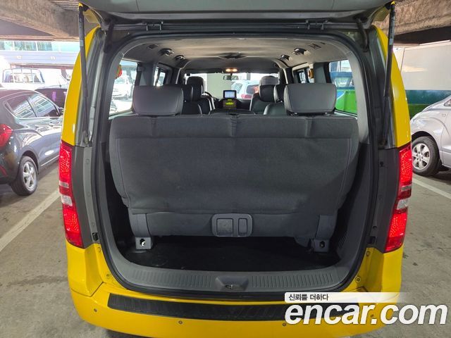 Hyundai Grand Starex 12-Seater Wagon CVX Deluxe 2015 — фото 20