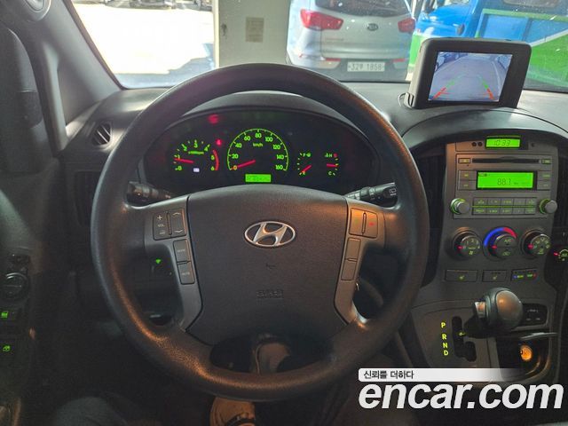 Hyundai Grand Starex 12-Seater Wagon CVX Deluxe 2015 — фото 21