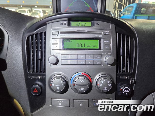 Hyundai Grand Starex 12-Seater Wagon CVX Deluxe 2015 — фото 23