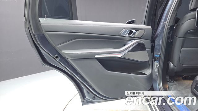 BMW X7 (G07) xDrive 40i M Sport 6STR 2022 — фото 25